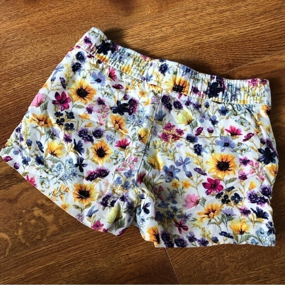 Old Navy Linen Blend Floral shorts with Functional Drawstring in size XS(5)